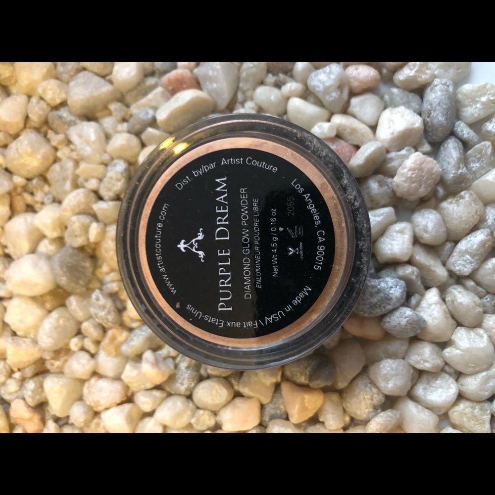 Artist couture highlighter